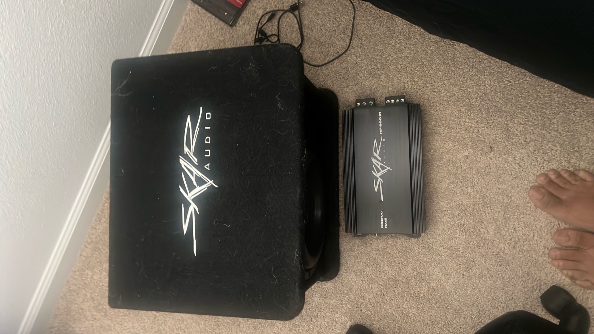 10 Inch Skar Subwoofer And 800 Watt Amp