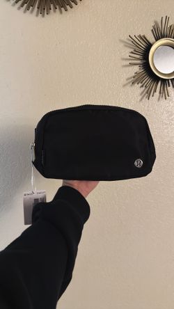 lululemon belt bag 