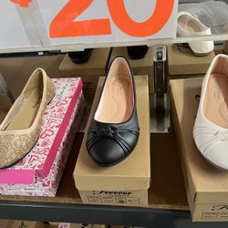 Beautiful Woman Shoes 3 Pairs For $20