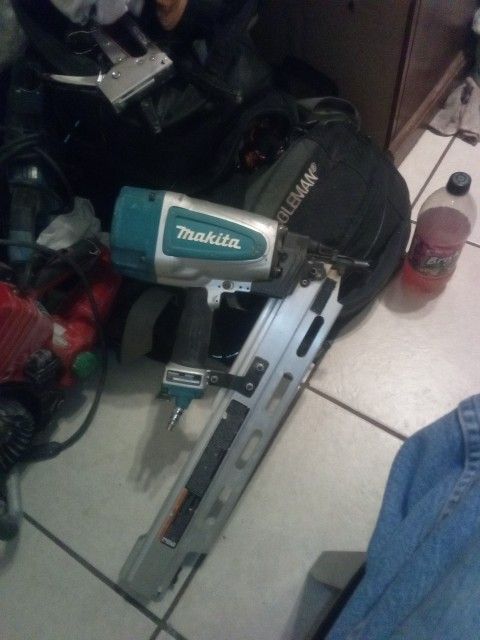 Makita Nail Gun