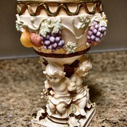 Beautiful .**Angel Cherub Fruit Candy Bowl **
