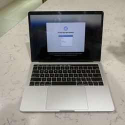 MacBook Pro (13-inch, 2019, Two Thunderbolt 3 ports)