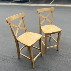 Wooden Chairs / Farmhouse Style 