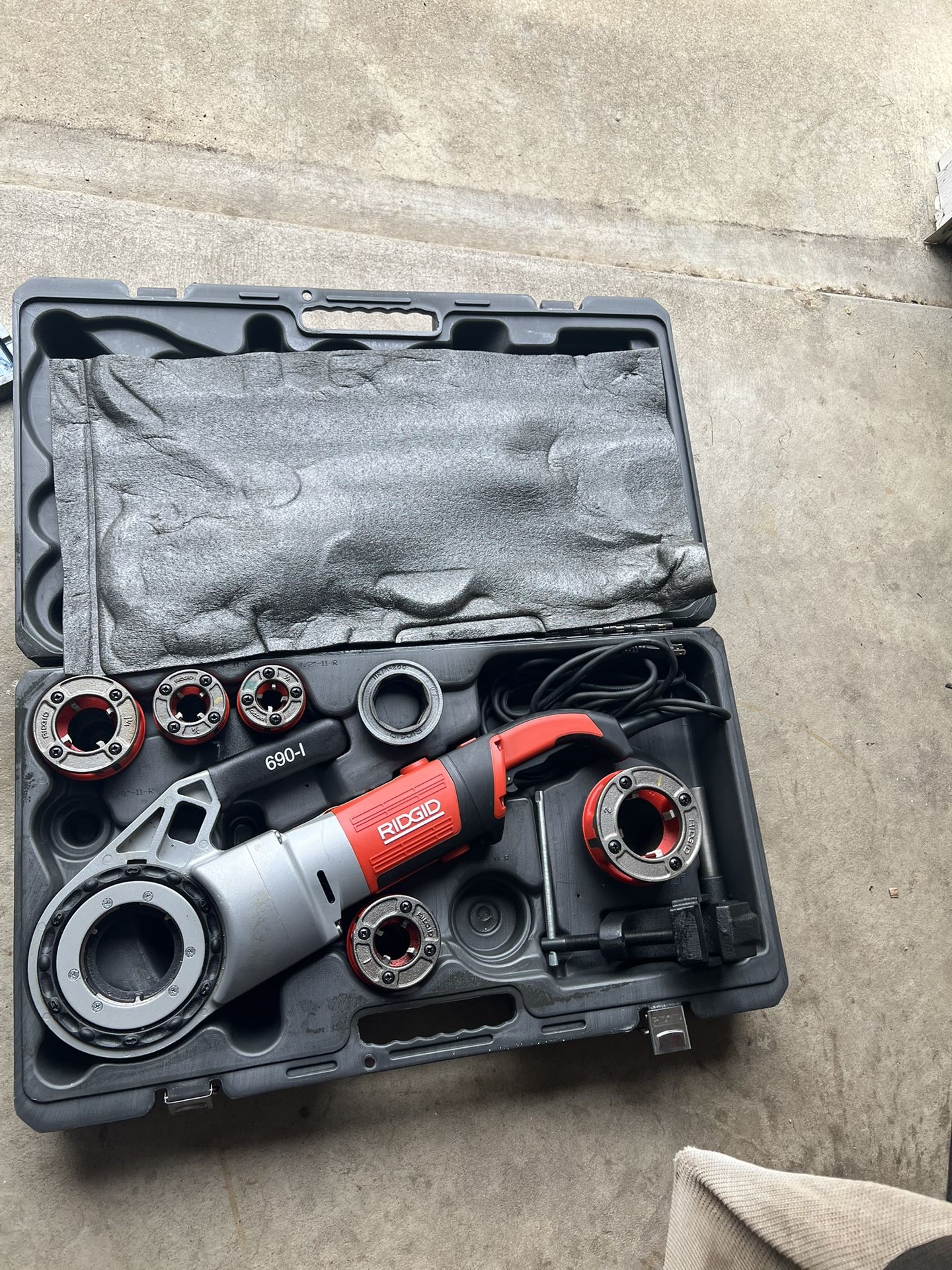 Pipe Threader