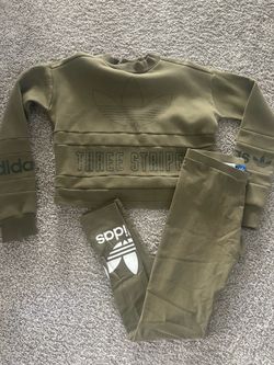 Adidas crew neck with matching leggings