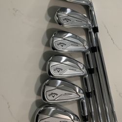 Almost New 2025 Callaway Elyte Iron Set 5-PW 80 Gram Vector Regular Shafts