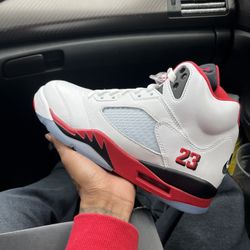 2025 Jordan 5 Retro “Fire Red” Black Tongue