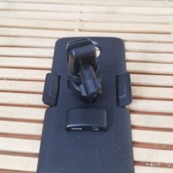 Moto z hands free car attachment