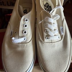 New Vans Classic Off White 5/6.5