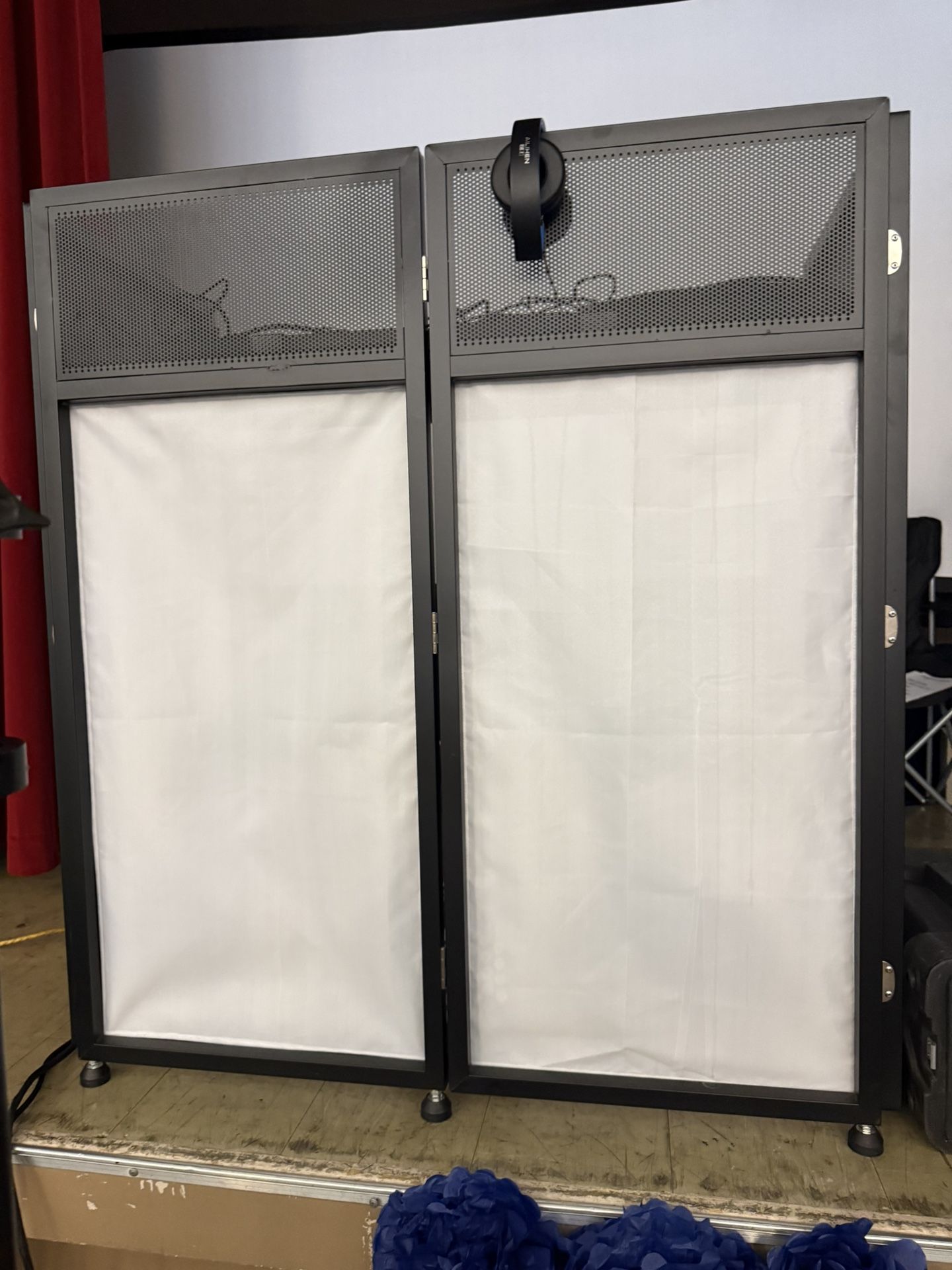 Dj Facade Booth