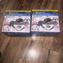 25Watt LED Lamp Light Bulbs 3700Lumens with Built In Bluetooth Speaker  lot of 2