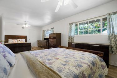 Queen bed set