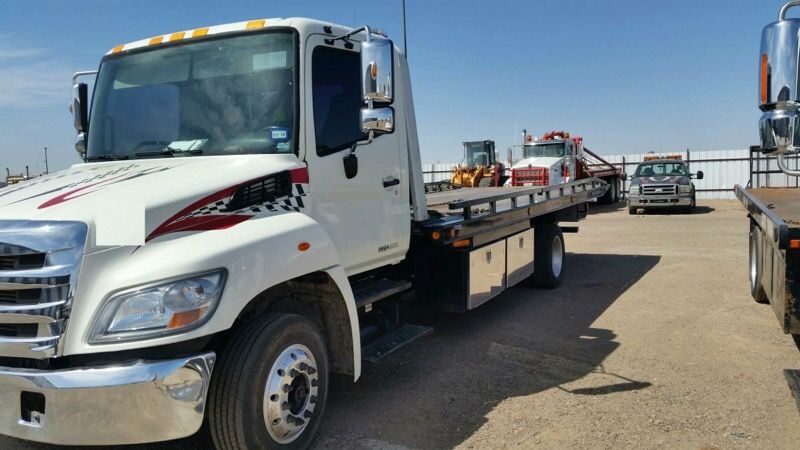 #107 2012 Hino 258 ALP 21' Chevron Flatbed