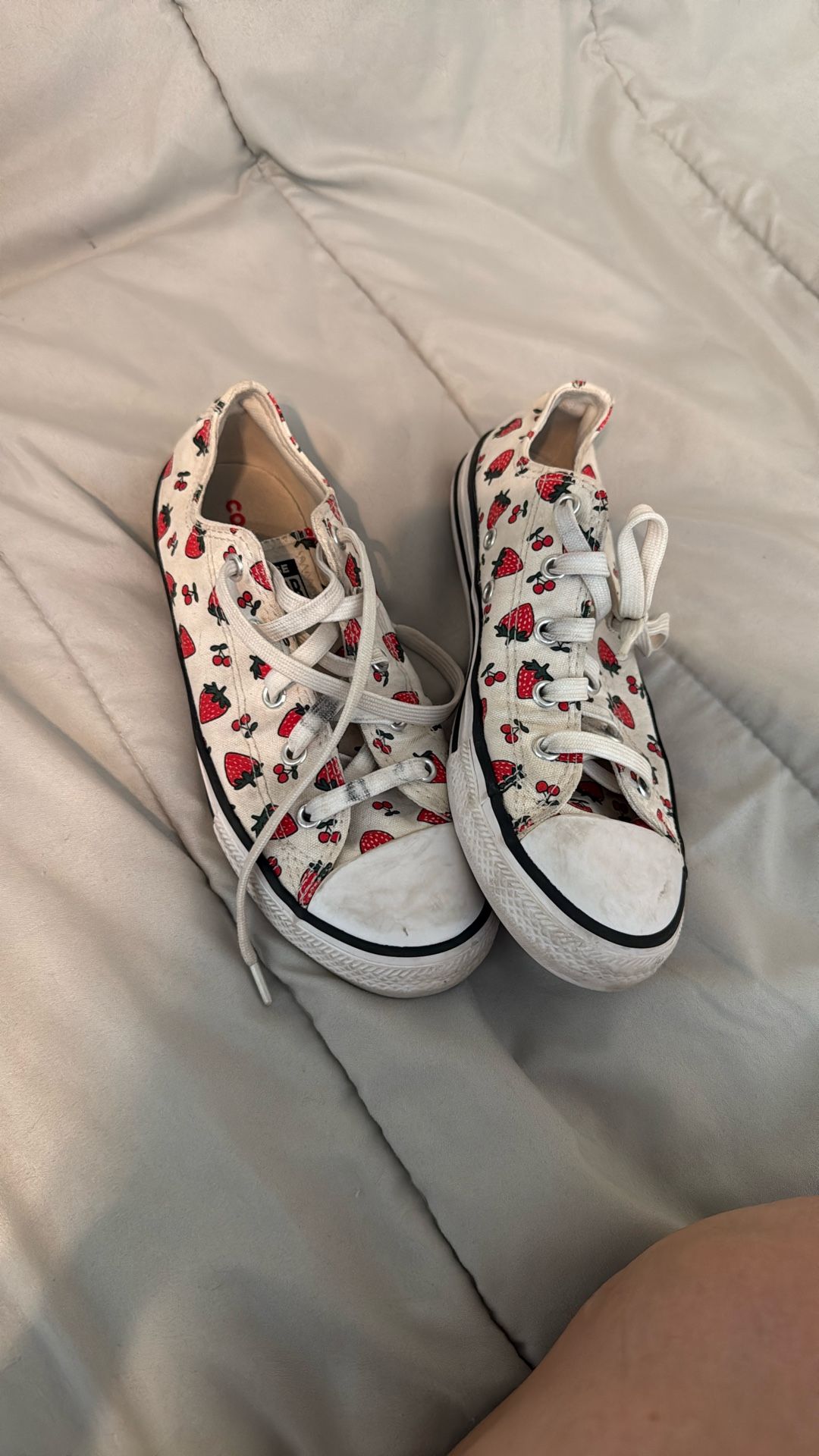 Girls Converse Size 3