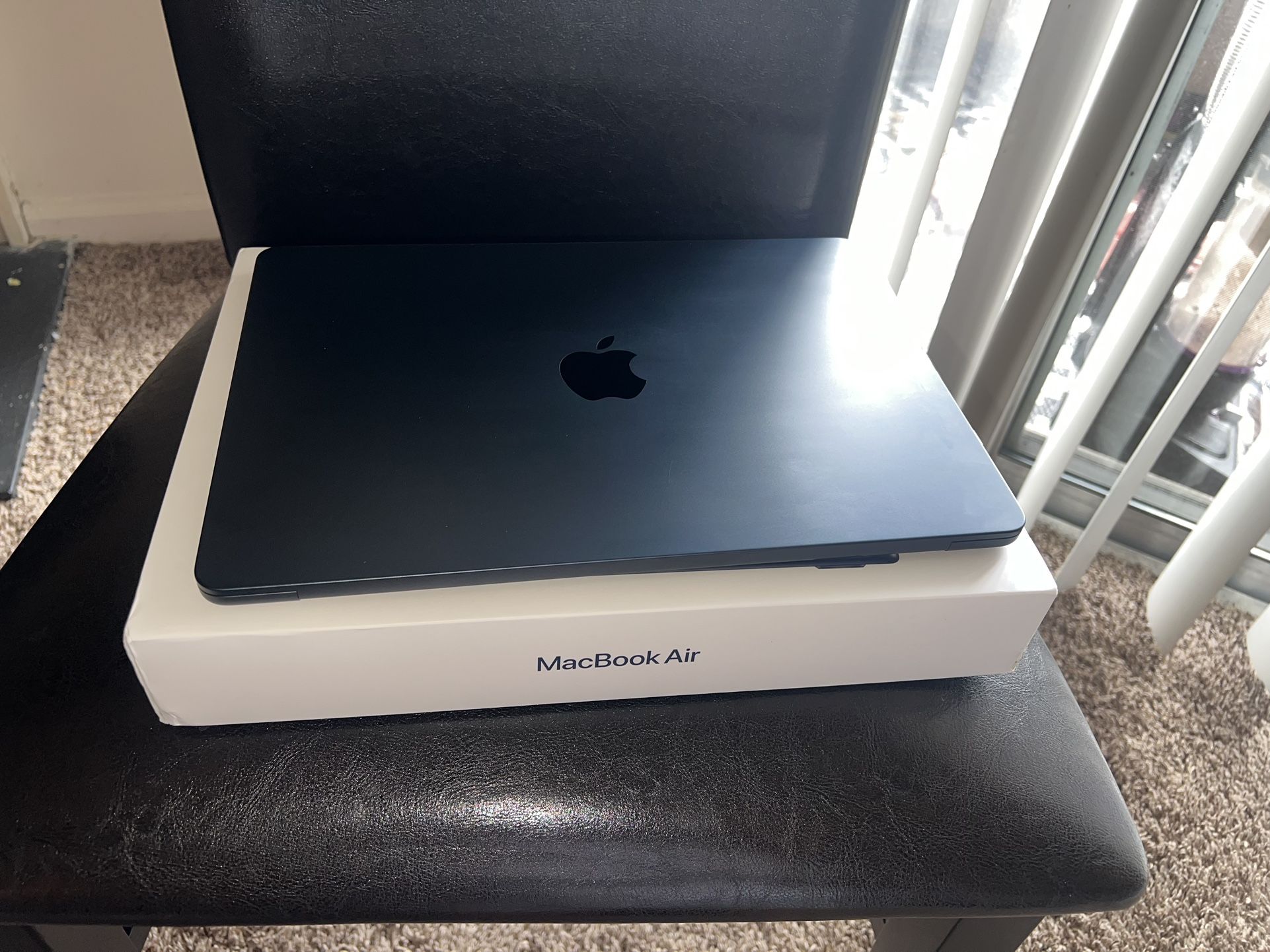 MacBook Air 13.6 Inch