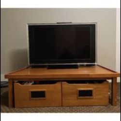 Pottery Barn Table With 2 Sep Drawers 