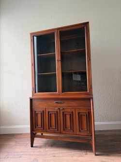 Vintage MCM Walnut Hutch in the style of Broyhill Sculptra Collection