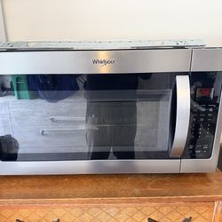 Whirlpool Microwave w/Sensor Cooking 