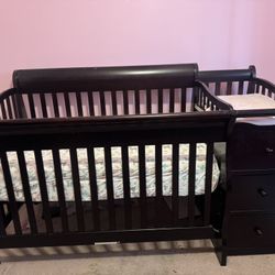 baby crib 