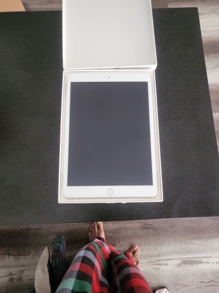 7th Generation Ipad Brand New