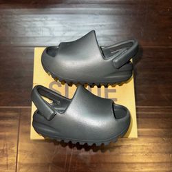Yeezy Onyx Slide Infant 7K