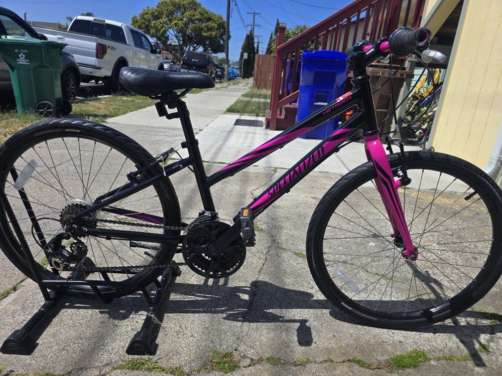 Specialized HotRock 24
Like New Ready to Ride