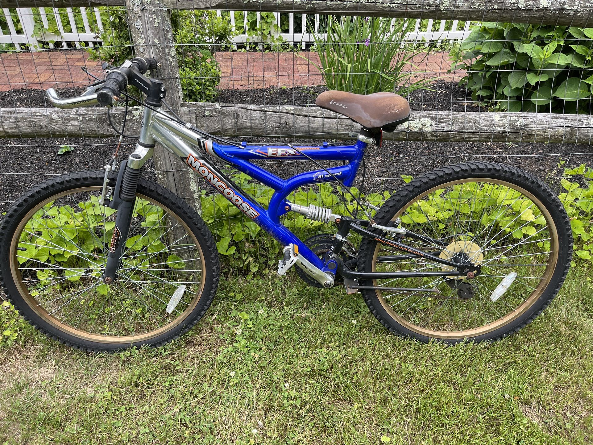 Mongoose EFX Double Suspension Aluminum Mountain Bike 26” 21 Speed for