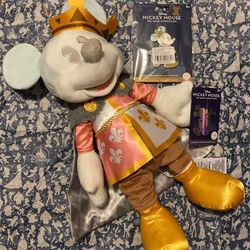 Prince Charming Regal Carousel PLUSH & L.E. PIN BUNDLE (NWT)