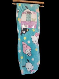 Hello Kitty & Friends  Throw 50x70in  - Playful Posies