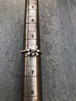 Gold solid 14k ladies ring heart .25 diamonds surrounded by smaller diamonds