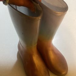 Size 2 Rainbow Rain Boots Make Offer 