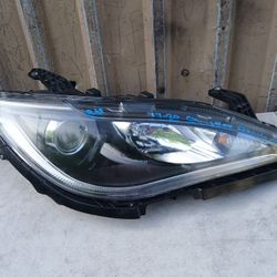 2017-2020 Chrysler Pacifica Headlight Passenger Right Side OEM 