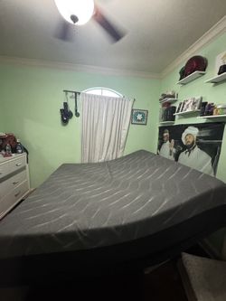 King size adjustable Bed + memory foam  mattress 