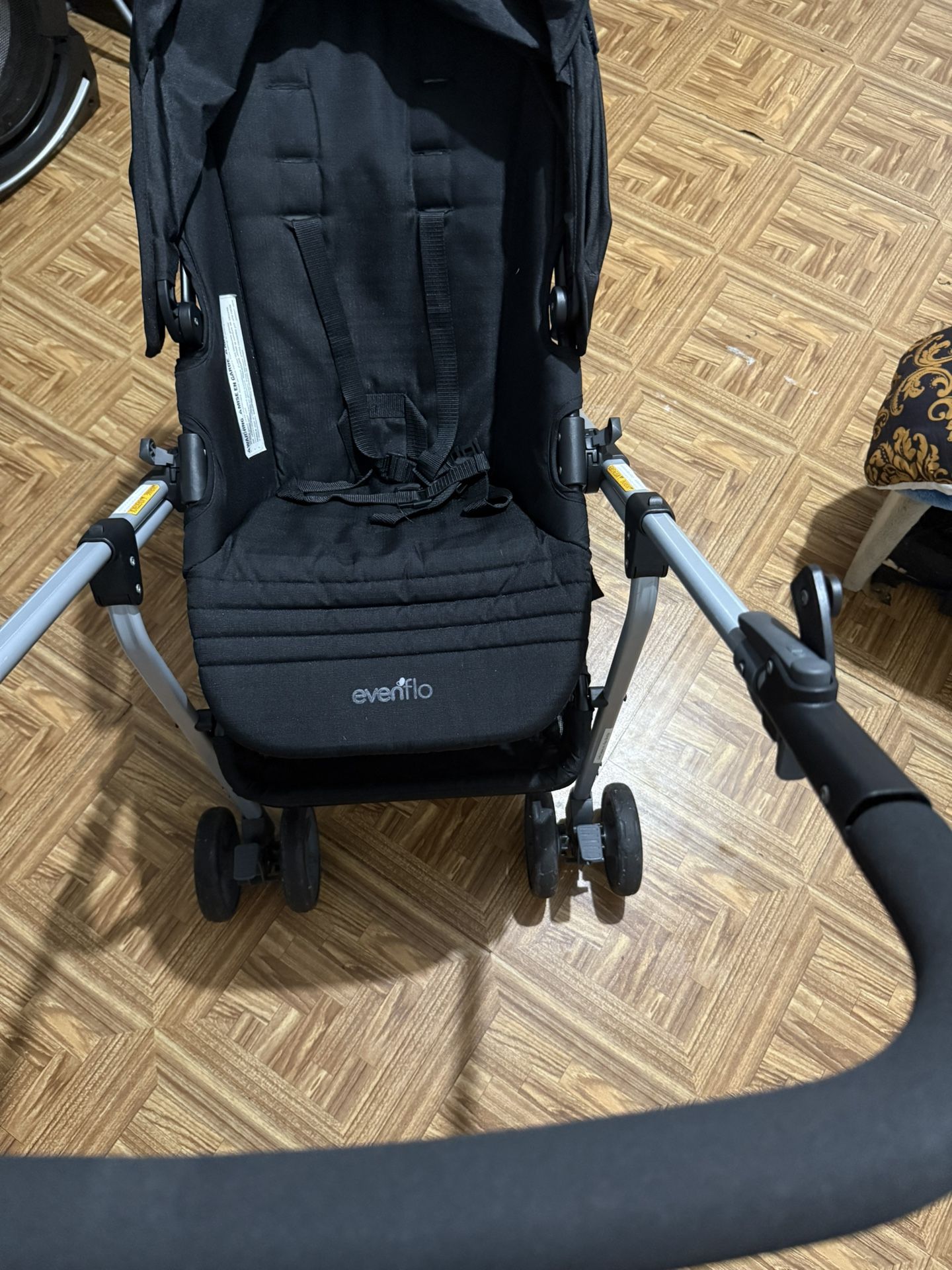 Evenflo Stroller For 80$ Pk Up In The Bx