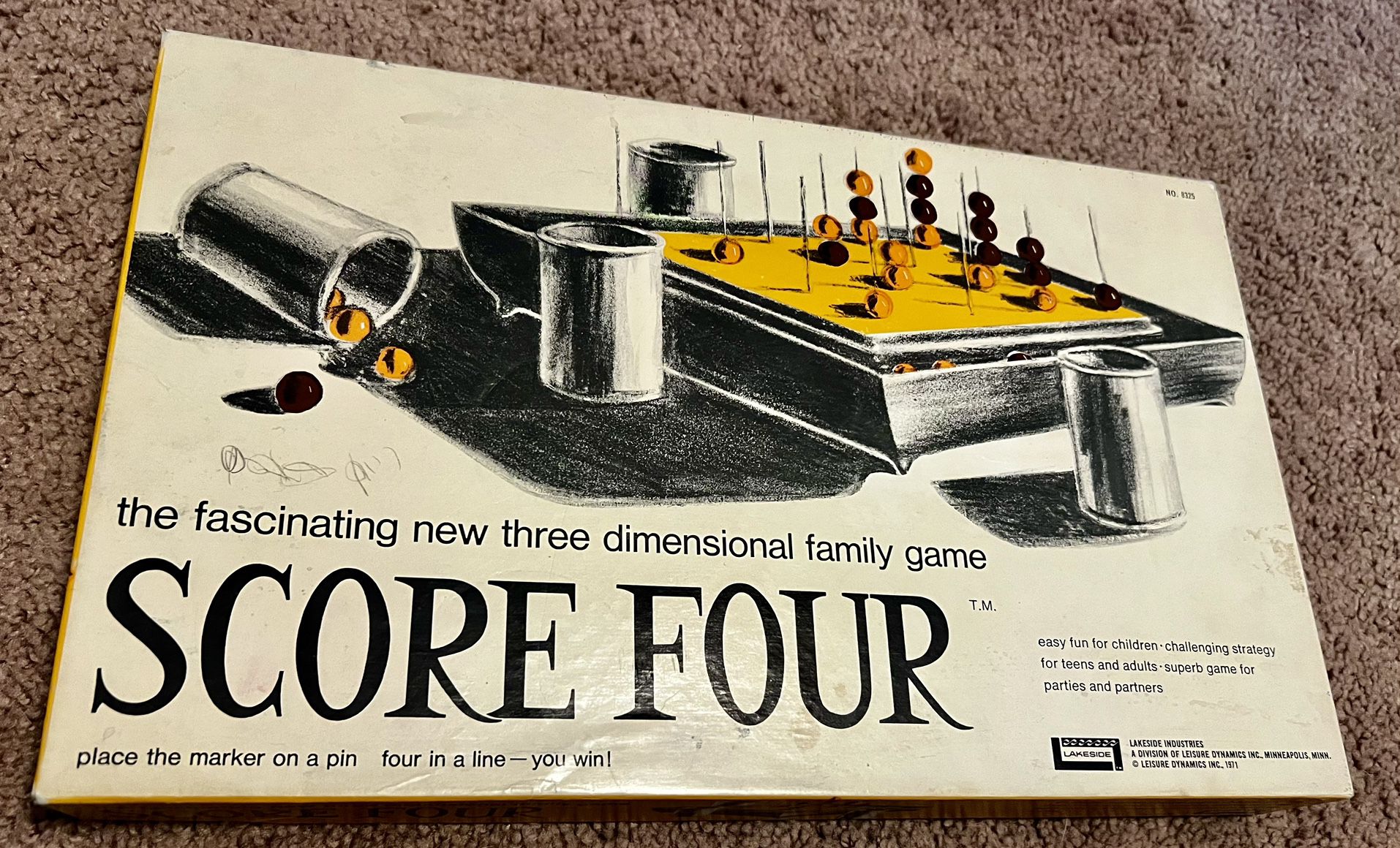 Score Four 1971 3D Strategy Board Game