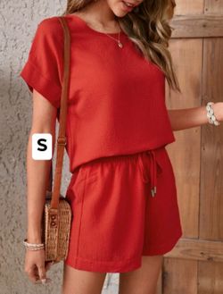 New women’s 2 piece set size small