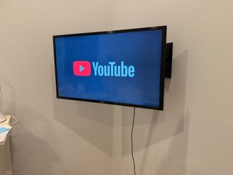 Samsung 32" Smart LED TV UN32J525DAF with Wall Mount