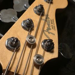 1/2 OFF USA Fender 5 Jazz Bass V American Made Bass With Hard Shell Case 5 String