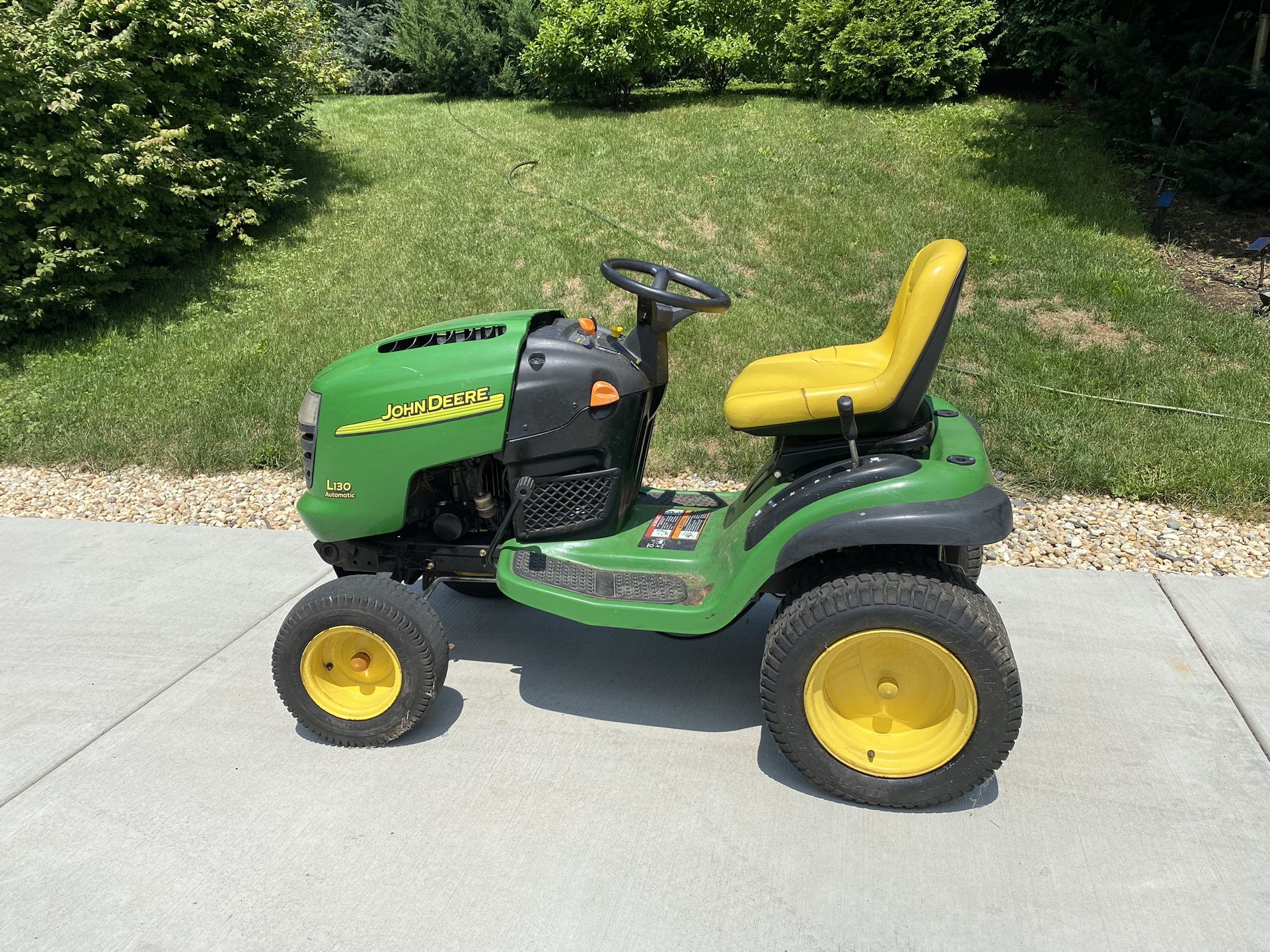 JOHN DEERE L130 RIDING MOWER for Sale in St. Charles, IL OfferUp