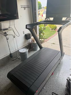 Peloton Thread+ Treadmill for Sale - Excellent Condition