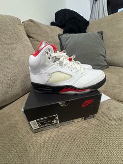 Air Jordan fire red 5