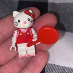 Hello Kitty Mini Figure