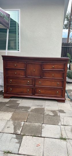 Wood dresser