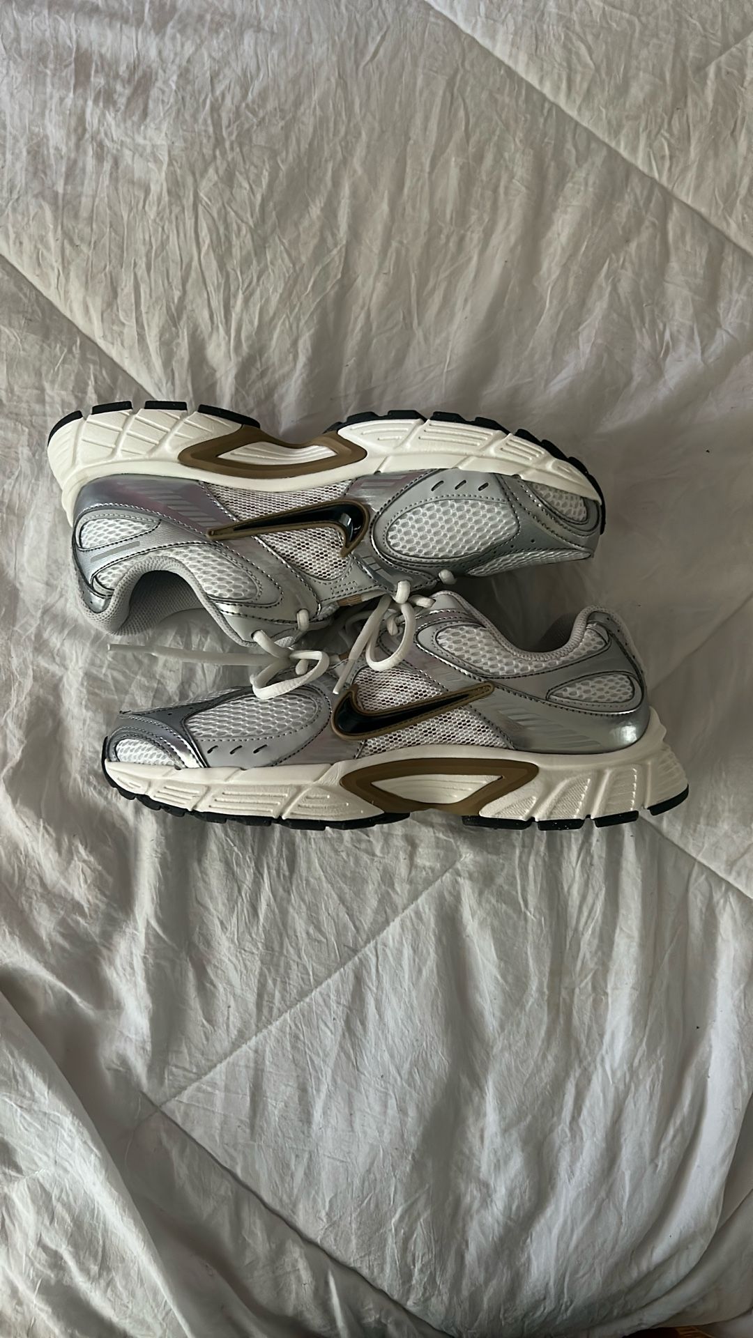 Nike V5 RNR Parachute Beige Metallic Pewter Men size 7.5