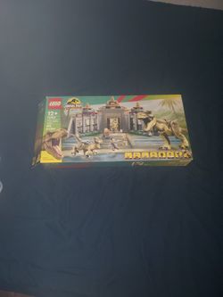 Set 76961 BOX ONLY Visitor Center T rex and Raptor Attack