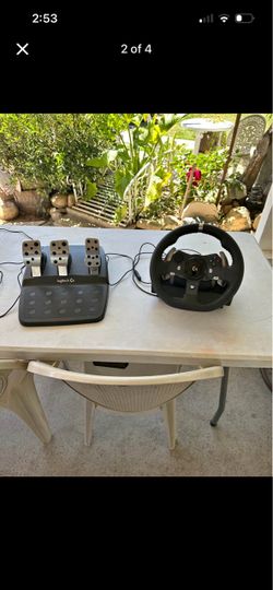 Logitech G920 Racing Wheel and Pedals