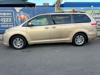 2012 Toyota Sienna