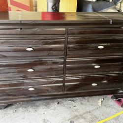 Solid Wood Queen Bedroom Set