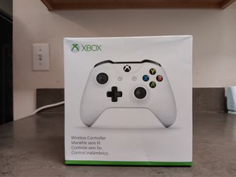 Microsoft Wireless Controller, White, OEM, for Xbox One, in Excellent Condition, Tested, Working.