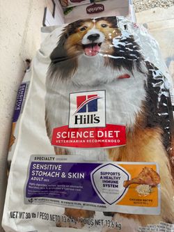 Hill's® Science Diet® Sensitive Stomach & Skin Adult Dry Dog Food 30lbs Chicken & Barley